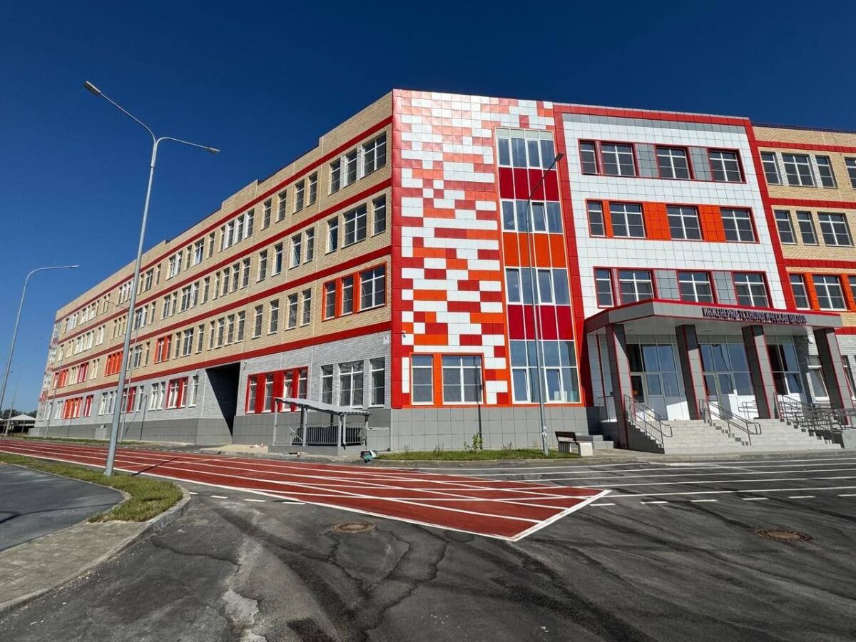 В Суворовском микрорайоне Ростова достроен второй корпус школы на 1600 мест - фото 1