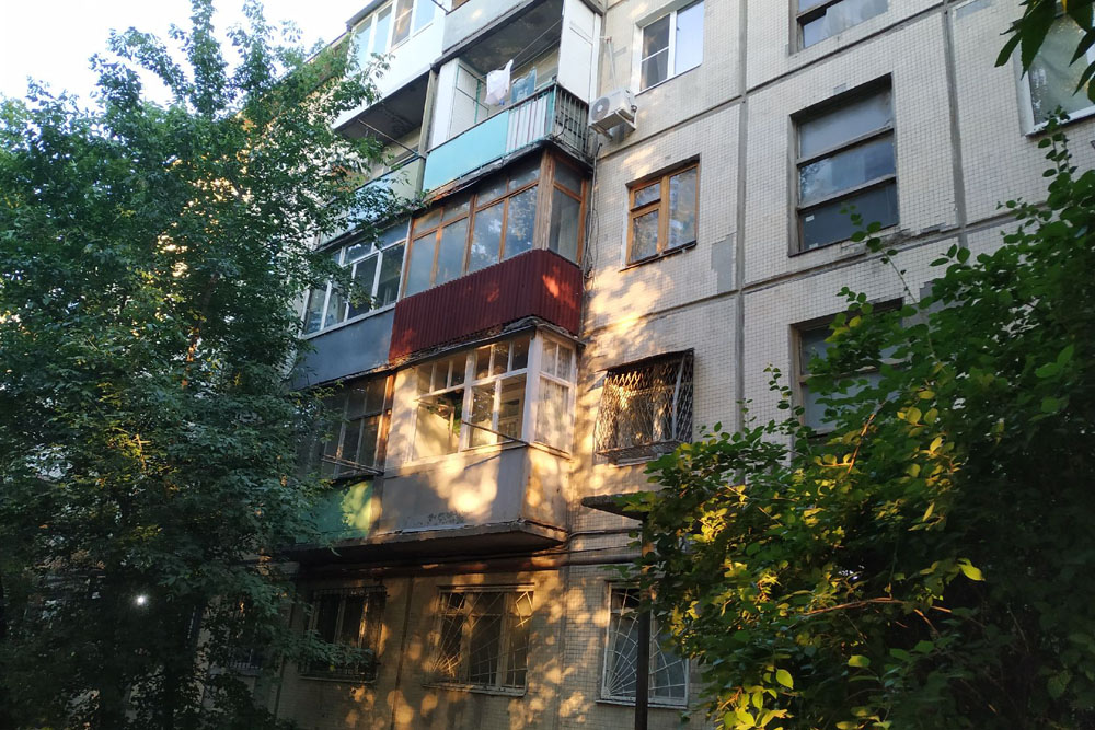 Глава СКР потребовал провести проверку в связи с расселением дома на Кривошлыковском - фото 1