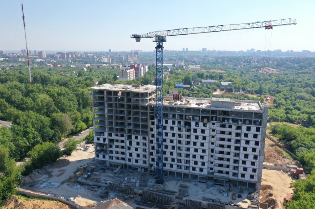 Ход строительства ЖК рядом с университетом им. Лобачевского сняли с высоты птичьего полета