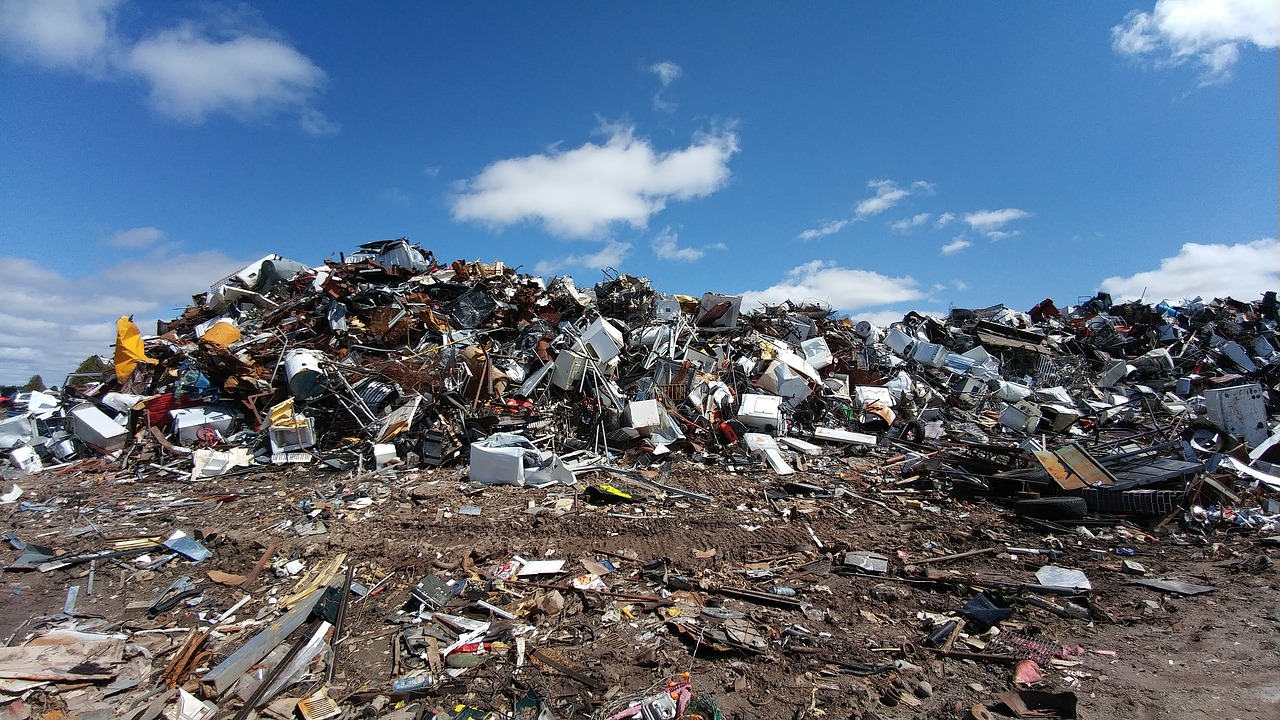 Полиция Самары будет выслеживать тех, кто свозит мусор на незаконную свалку в Зубчаниновке