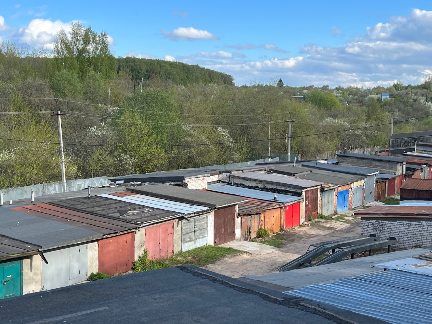 Гаражи Караваихи предложено перепрофилировать в мастерские - фото 1